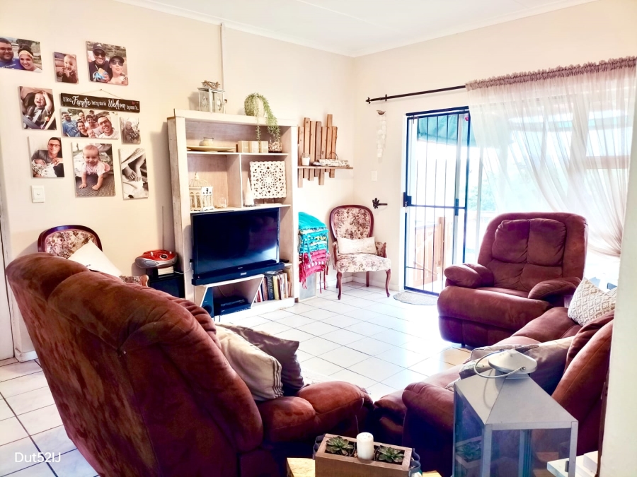3 Bedroom Property for Sale in Fraaiuitsig Western Cape